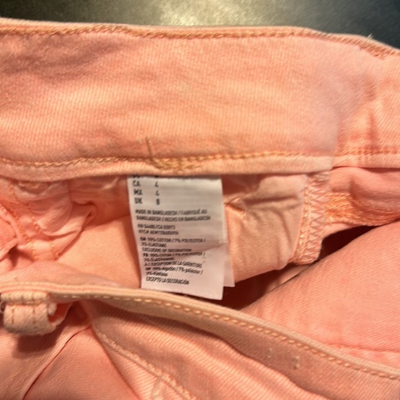 American eagle high-rise Shorty shorts. - Picture 3 of 5